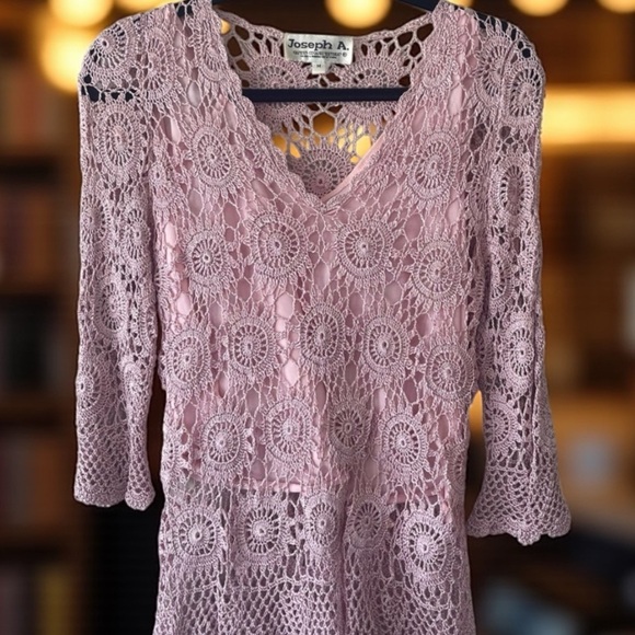 Joseph A Vintage V-neck Pink Crochet Lace Top - Picture 8 of 9